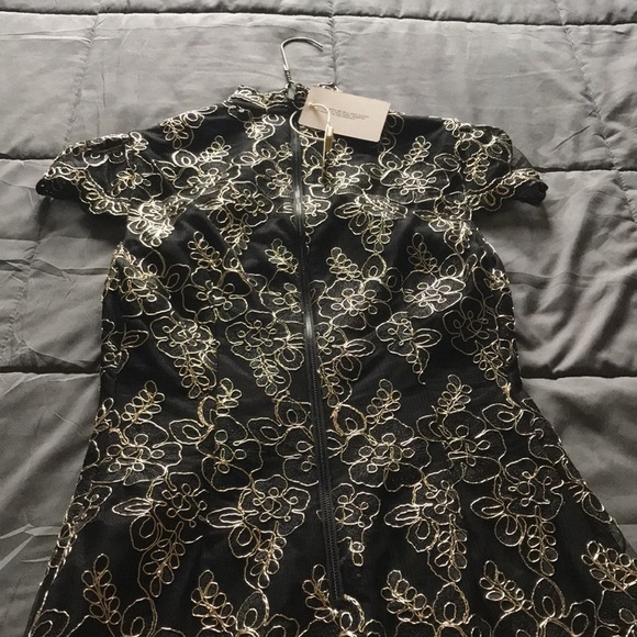 Alice & Olivia Floral Lace Dress - Picture 9 of 13